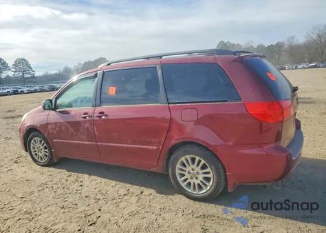 2010 Toyota Sienna Xle z USA, uszkodzony, nr VIN 5TDYK4CC4AS307888